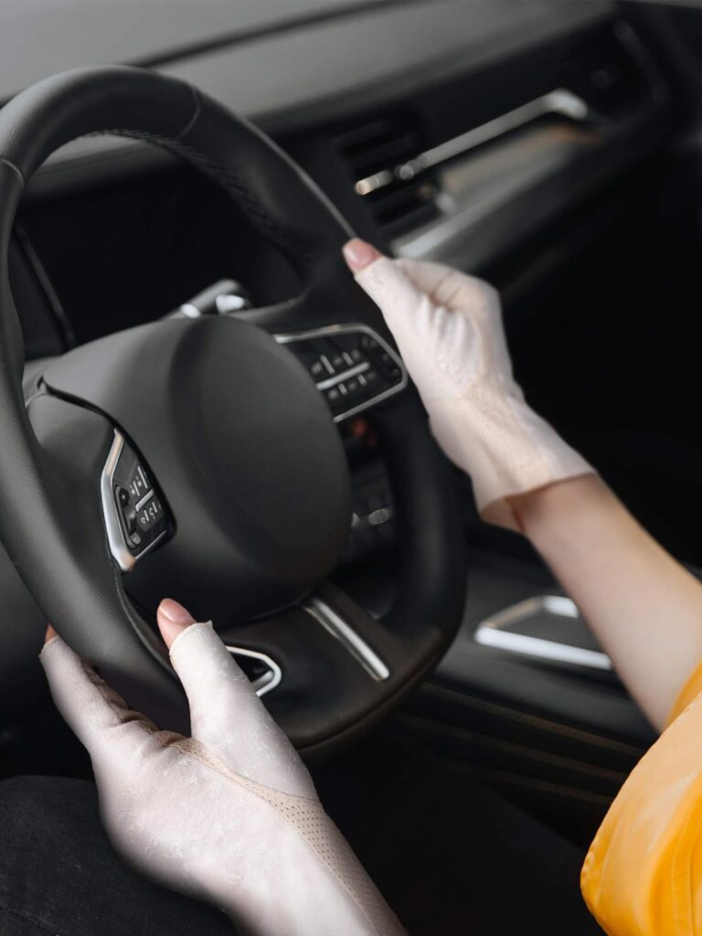 SATINIOR 4 Pairs Women Sunscreen Fingerless Gloves UV Protection Half Finger Gloves Summer Sunblock Gloves for Driving Riding Fishing Golfing Outdoor Activities Favors, Medium SATINIOR 4 Pairs Women Sunscreen Fingerless Gloves UV Protection Half Finger Gloves Summer Sunblock Gloves for Driving Riding Fishing Golfing Outdoor Activities Favors, Medium